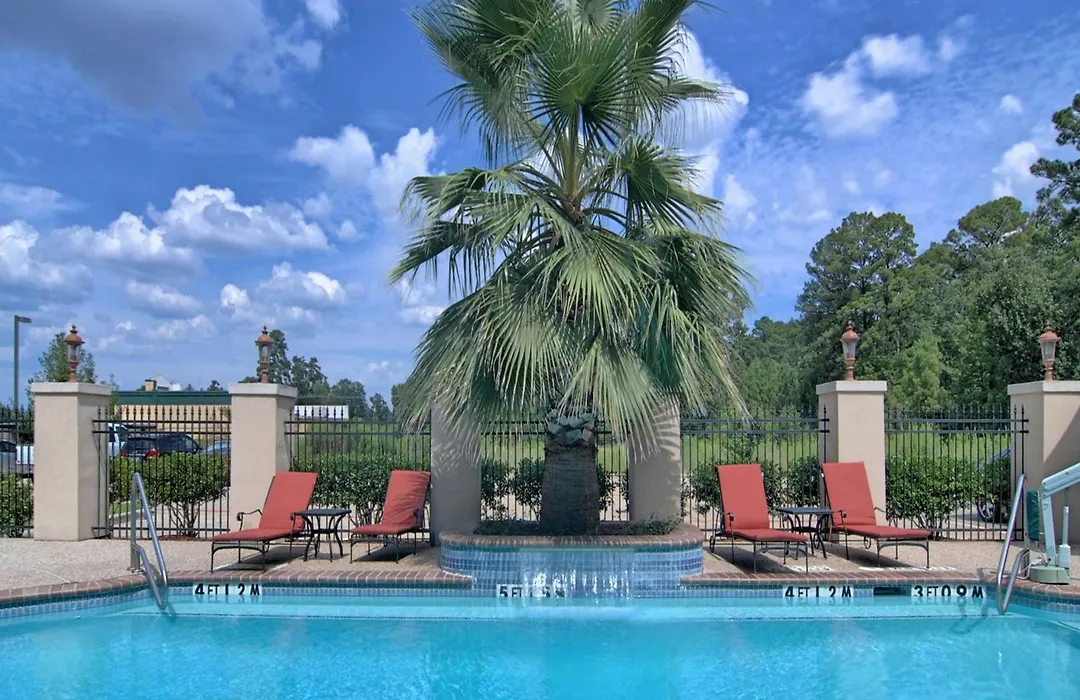 Best Western Plus Crown Colony Inn & Suites-1